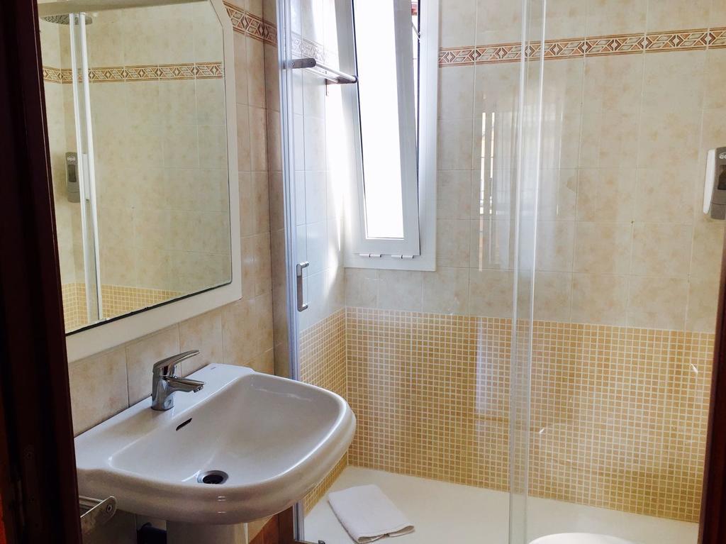 Hostal Termes Sitges Exterior foto