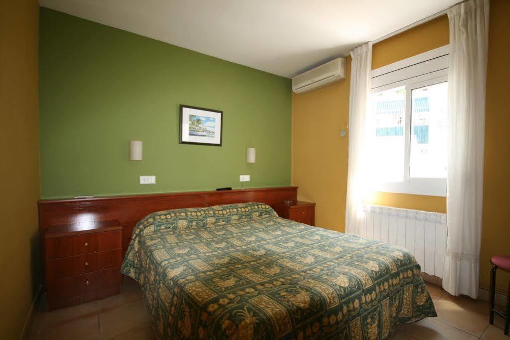 Hostal Termes Sitges Exterior foto